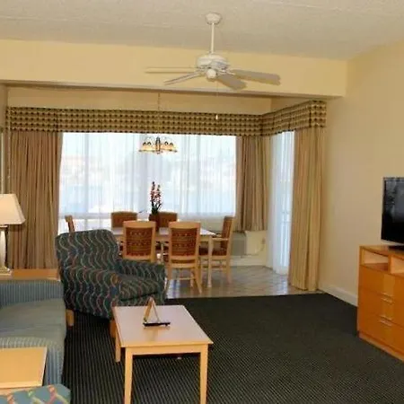 Chart House Suites And Marina